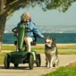 Kuarz - Lady with dog - Frontview - VERMEIREN_8768