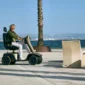 Kuarz - Man oceanside - Sideview - VERMEIREN_4126 2